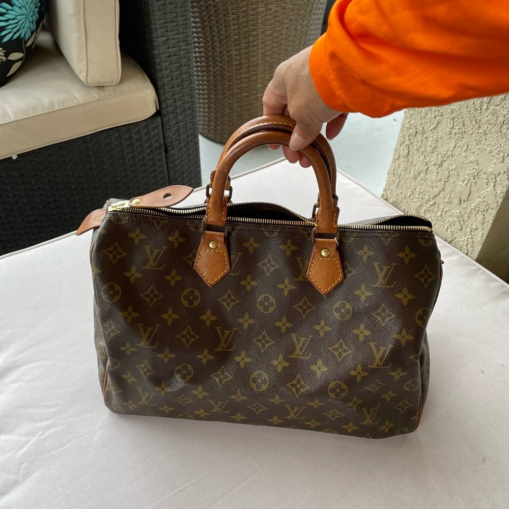 Authentic Louis Vuitton Speedy 35 (Vintage)